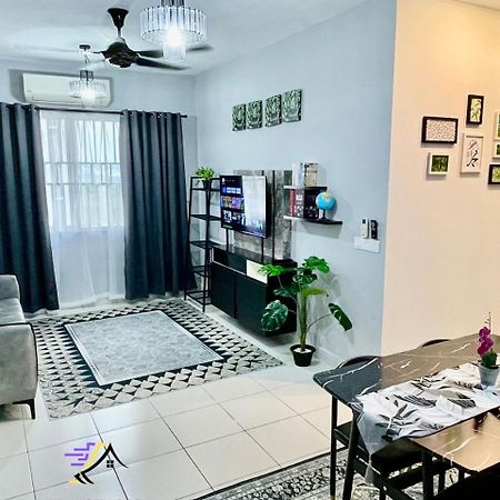 Dp Islamic Homestay Setia Alam Exterior foto