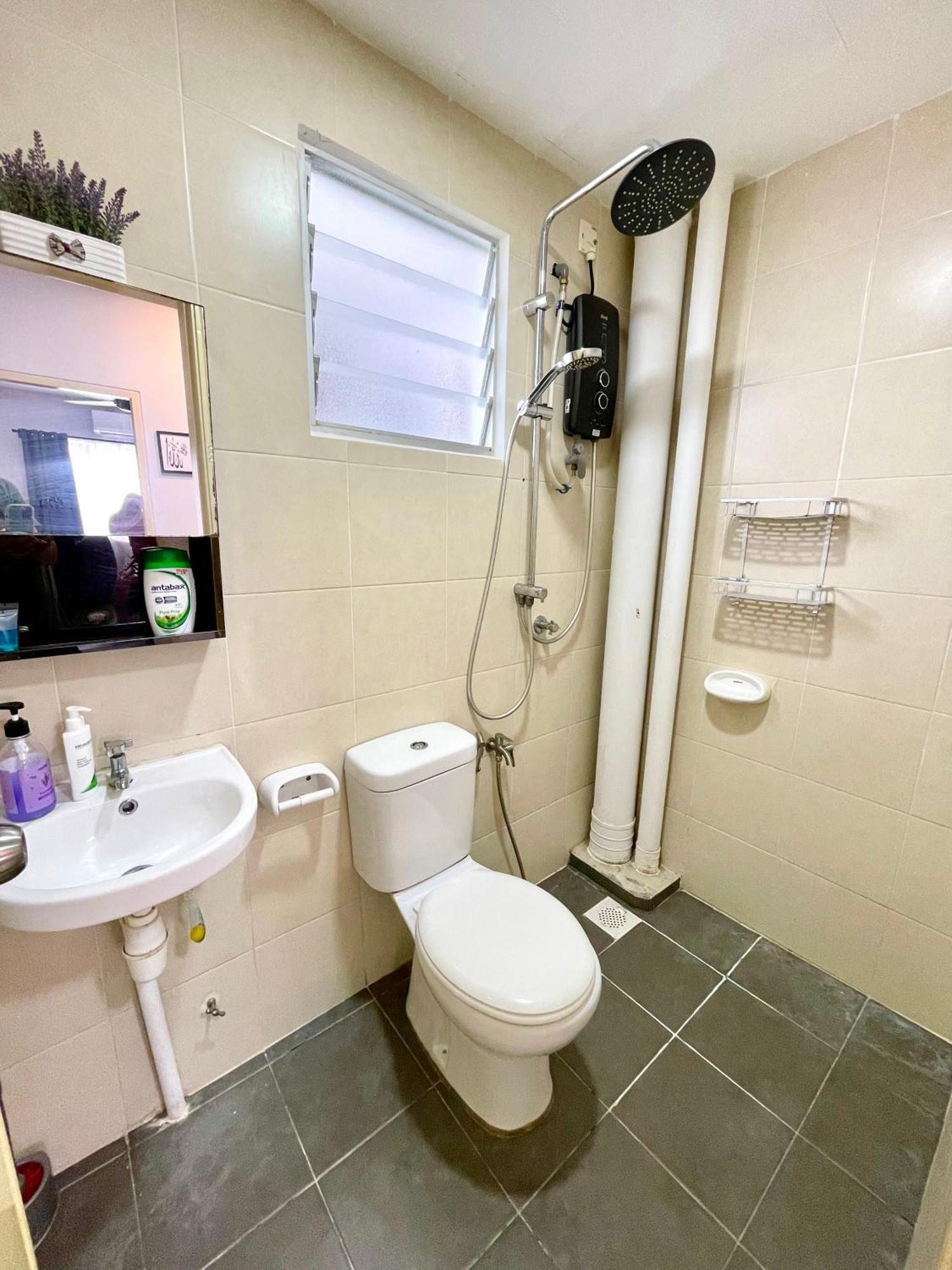 Dp Islamic Homestay Setia Alam Exterior foto
